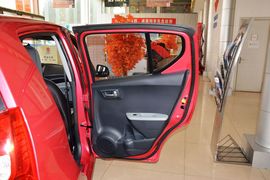 2013款铃木奥拓1.0L手动豪华型
