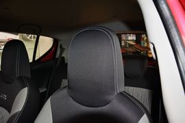 2013款铃木奥拓1.0L手动豪华型