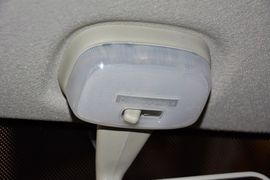 2013款铃木奥拓1.0L手动豪华型