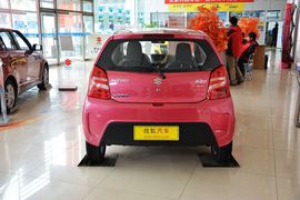 2013款铃木奥拓1.0L手动豪华型