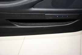 2014款宝马528Li领先型