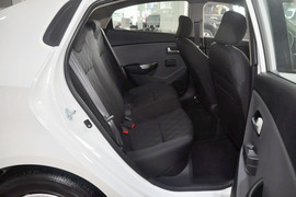 2012款起亚K2