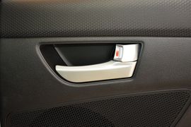 2012款现代飞思Veloster