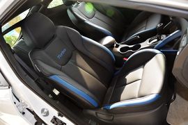 2012款现代飞思Veloster