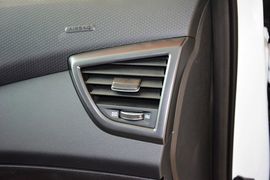 2012款现代飞思Veloster