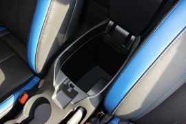 2012款现代飞思Veloster