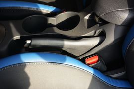 2012款现代飞思Veloster