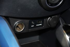 2012款现代飞思Veloster