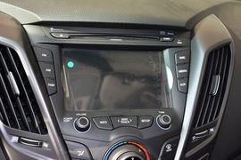 2012款现代飞思Veloster
