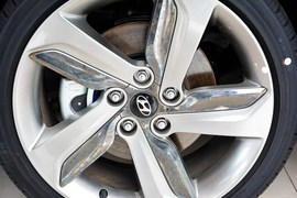 2012款现代飞思Veloster