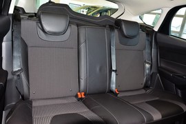 2012款福特福克斯1.6L自动风尚型