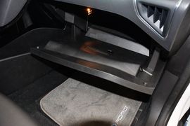 2012款福特福克斯1.6L自动风尚型