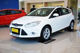 2012款福特福克斯1.6L自动风尚型
