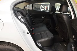 2015款雷诺风朗2.0L时尚版