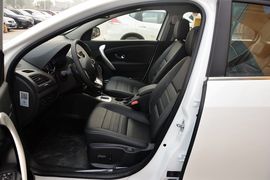 2015款雷诺风朗2.0L时尚版