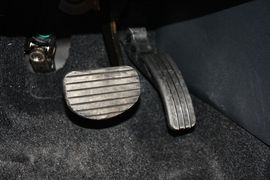 2015款雷诺风朗2.0L时尚版