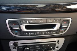 2015款雷诺风朗2.0L时尚版