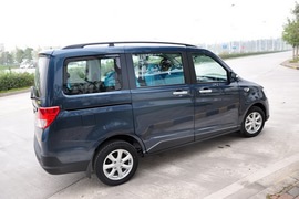 2015款长安金欧诺1.5L豪华型