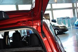 2013款日产骊威劲锐版1.6XV