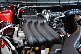 2013款日产骊威劲锐版1.6XV