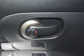 2013款日产骊威劲锐版1.6XV
