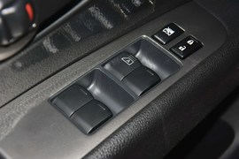 2013款日产骊威劲锐版1.6XV