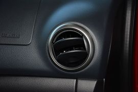 2013款日产骊威劲锐版1.6XV