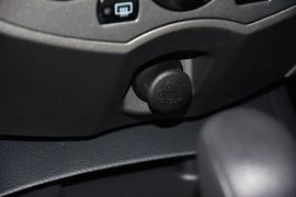 2013款日产骊威劲锐版1.6XV