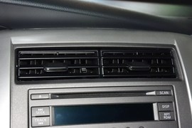 2013款日产骊威劲锐版1.6XV
