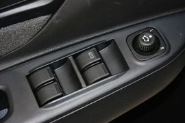 2014款一汽夏利N7