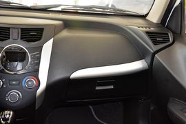 2014款一汽夏利N7