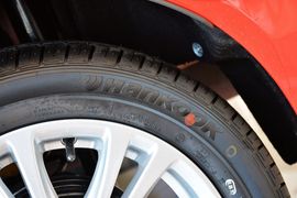 2013款福特嘉年华两厢1.5L自动时尚型