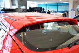 2013款福特嘉年华两厢1.5L自动时尚型