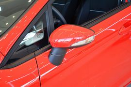 2013款福特嘉年华两厢1.5L自动时尚型