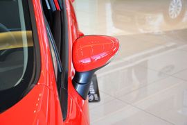 2013款福特嘉年华两厢1.5L自动时尚型