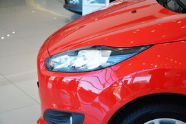 2013款福特嘉年华两厢1.5L自动时尚型