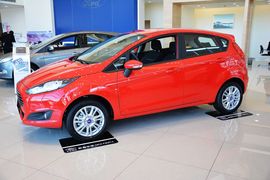 2013款福特嘉年华两厢1.5L自动时尚型