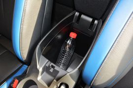 2012款现代飞思Veloster