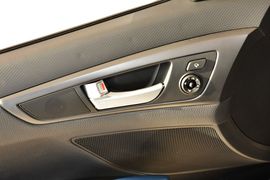 2012款现代飞思Veloster