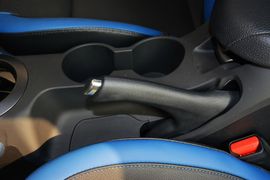 2012款现代飞思Veloster