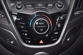 2012款现代飞思Veloster