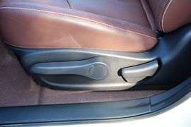 2014款日产骐达1.6L