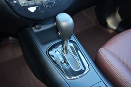 2014款日产骐达1.6L