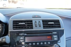 2014款日产骐达1.6L