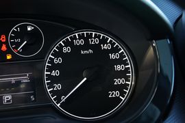 2014款日产骐达1.6L