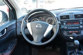 2014款日产骐达1.6L