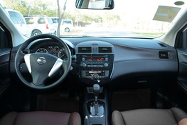 2014款日产骐达1.6L