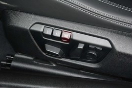 2014款宝马M4双门轿跑车