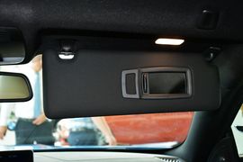 2014款宝马M4双门轿跑车