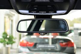2014款宝马M4双门轿跑车